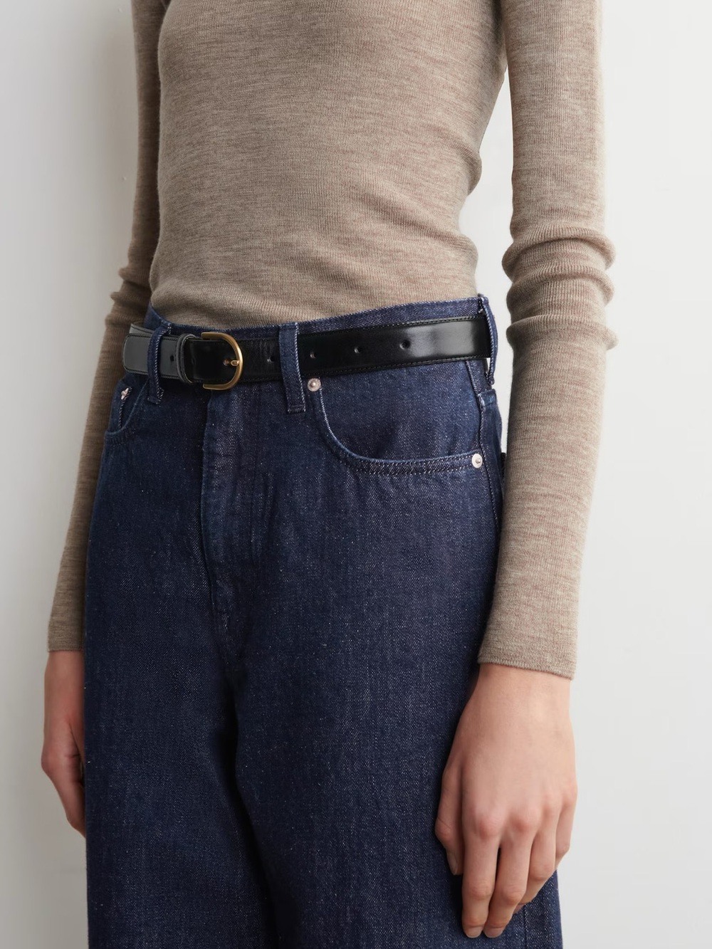 NWT (size 26) COS BAY BARREL-LEG JEANS - Picture 2 of 13